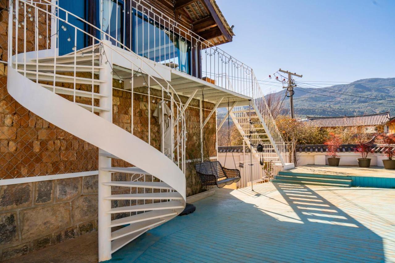 玉龙白沙普宿客栈 Lijiang  Exterior foto